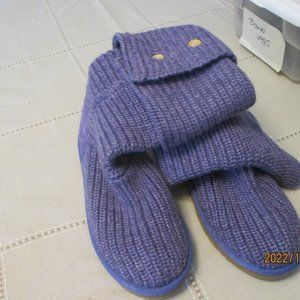 UGG BOOTS, SIZE 8, PURPLE